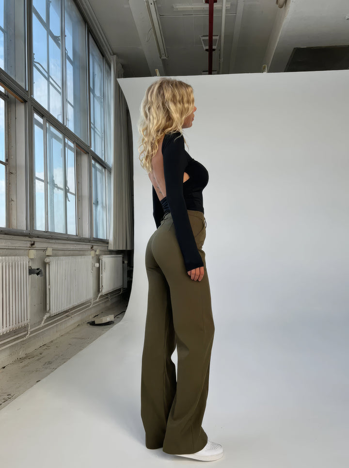 Women's high-waist pants with straight leg – Elegant business look