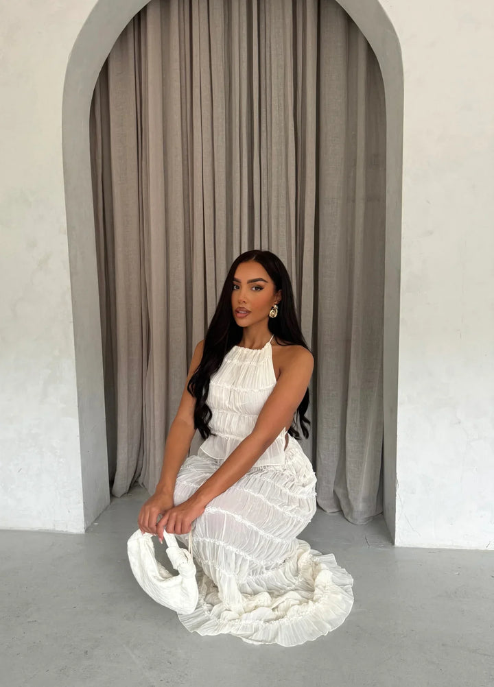 Summer 2-Piece Set – Halter Crop Top & Ruffle Maxi Skirt