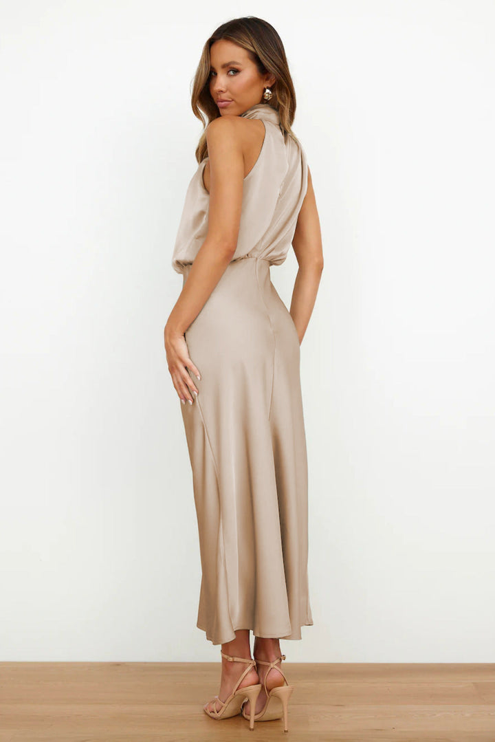Women's Satin Midi Dress Halterneck Backless Elegant for Party or Evening Occasion