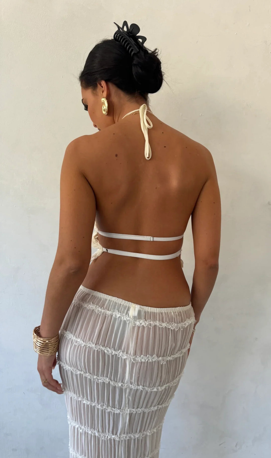 Summer 2-Piece Set – Halter Crop Top & Ruffle Maxi Skirt