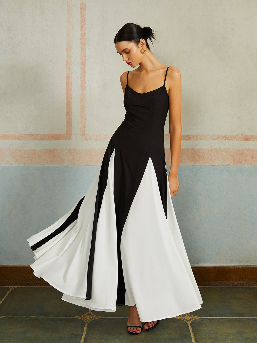 Elegant colorblock spaghetti strap maxi dress – light summer dress