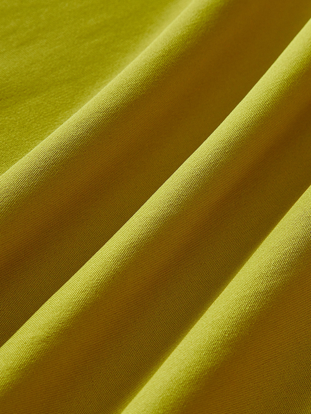 Maxi robe d'été avec col halter et fente – Élégante et légère