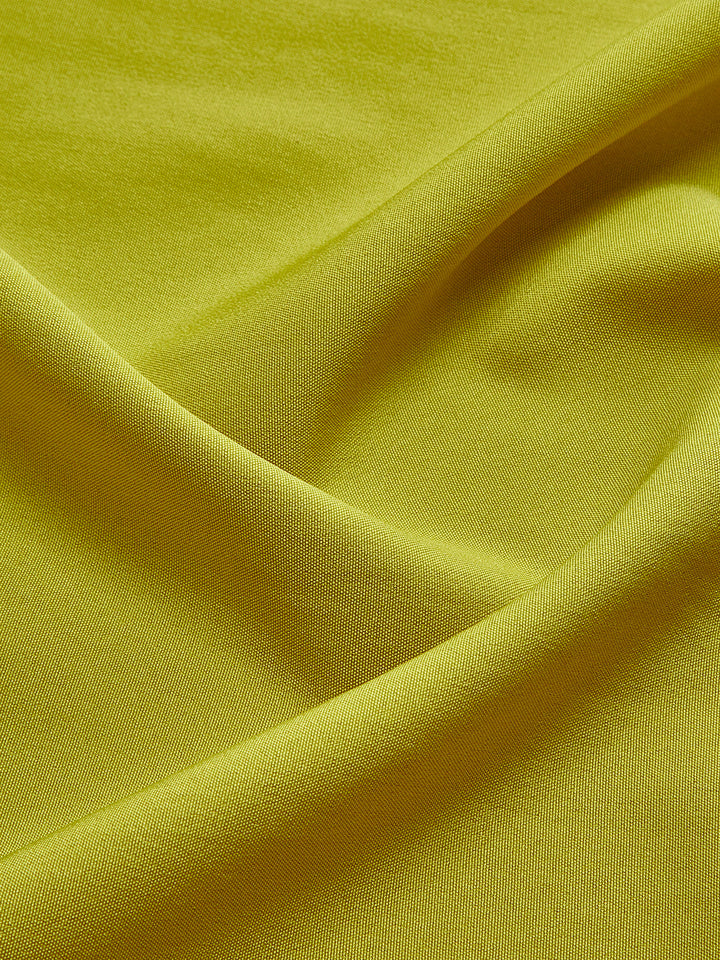 Maxi robe d'été avec col halter et fente – Élégante et légère