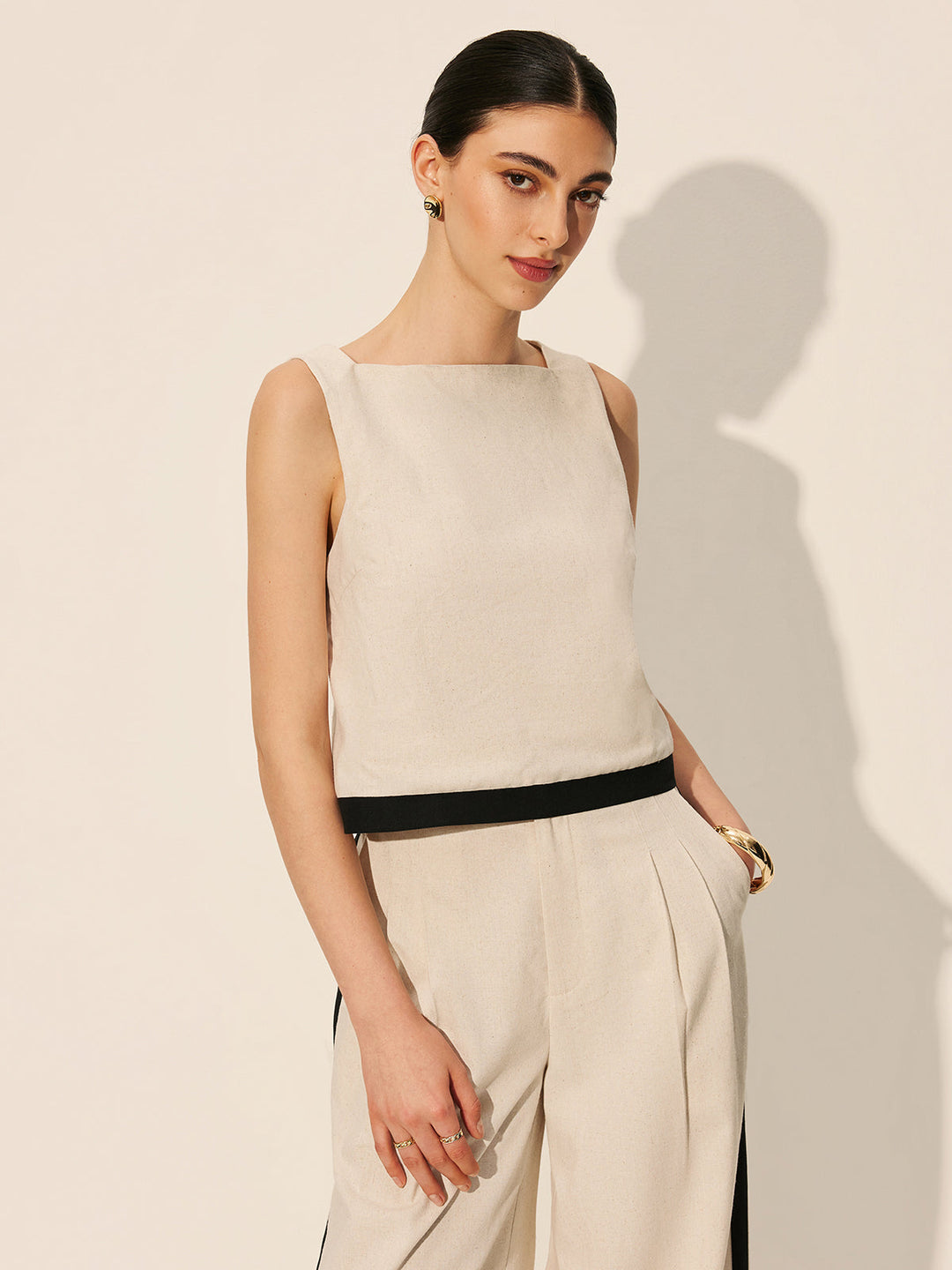 Linen-cotton pants with contrast seam and zipper