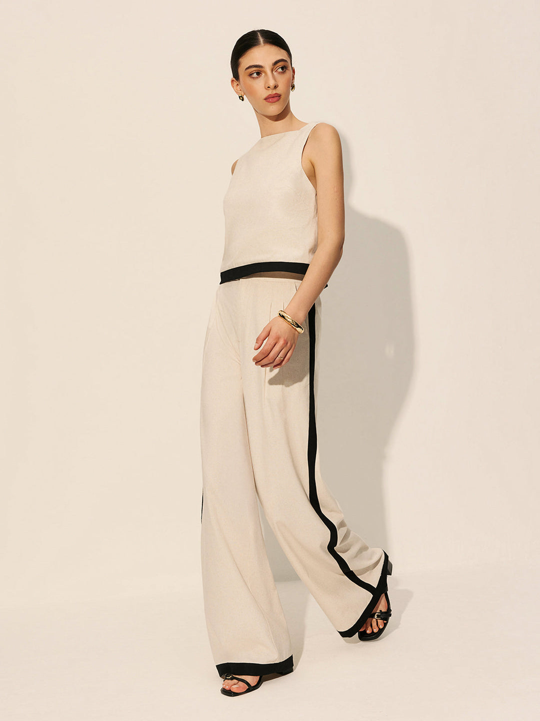 Linen-cotton pants with contrast seam and zipper