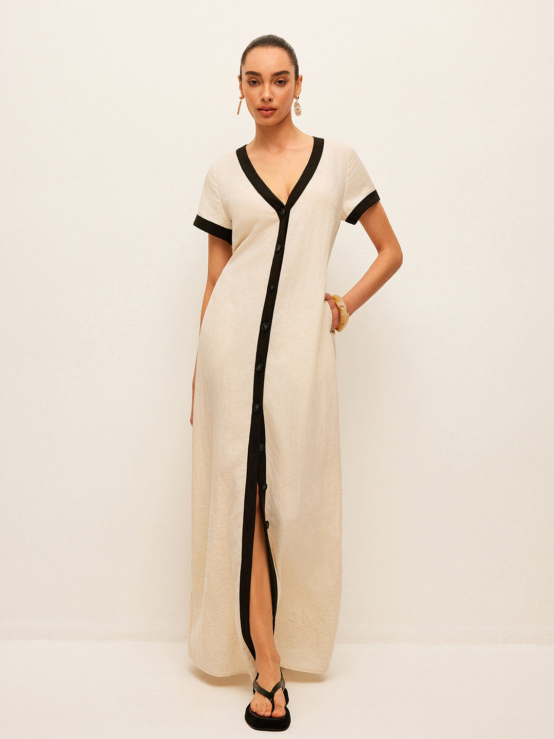 Linen blend maxi dress with high slit & contrast trim – summer style
