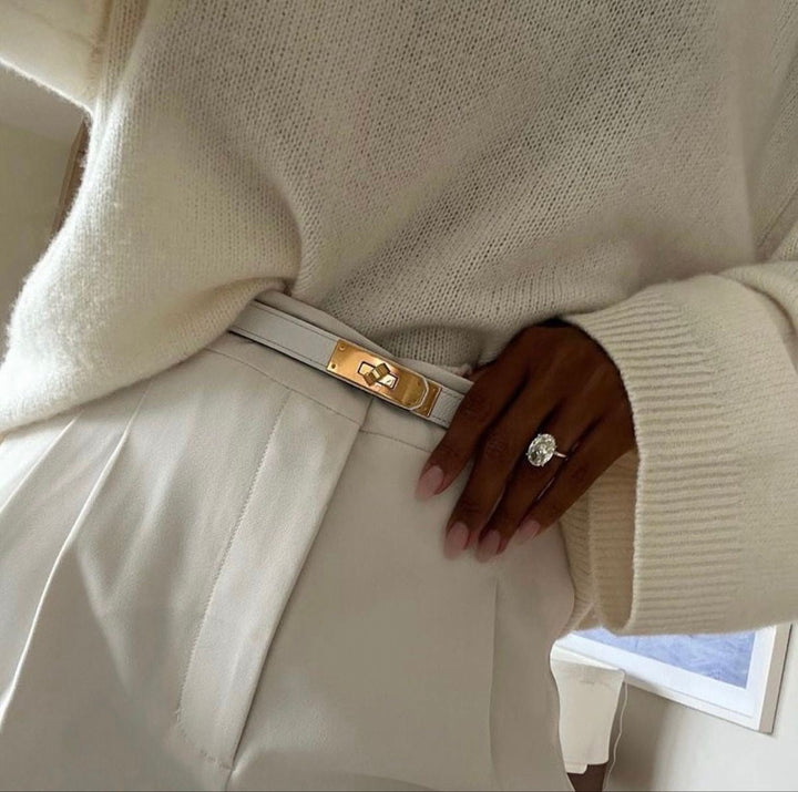 Luxurious women's waist belt – elegant design with gold accent