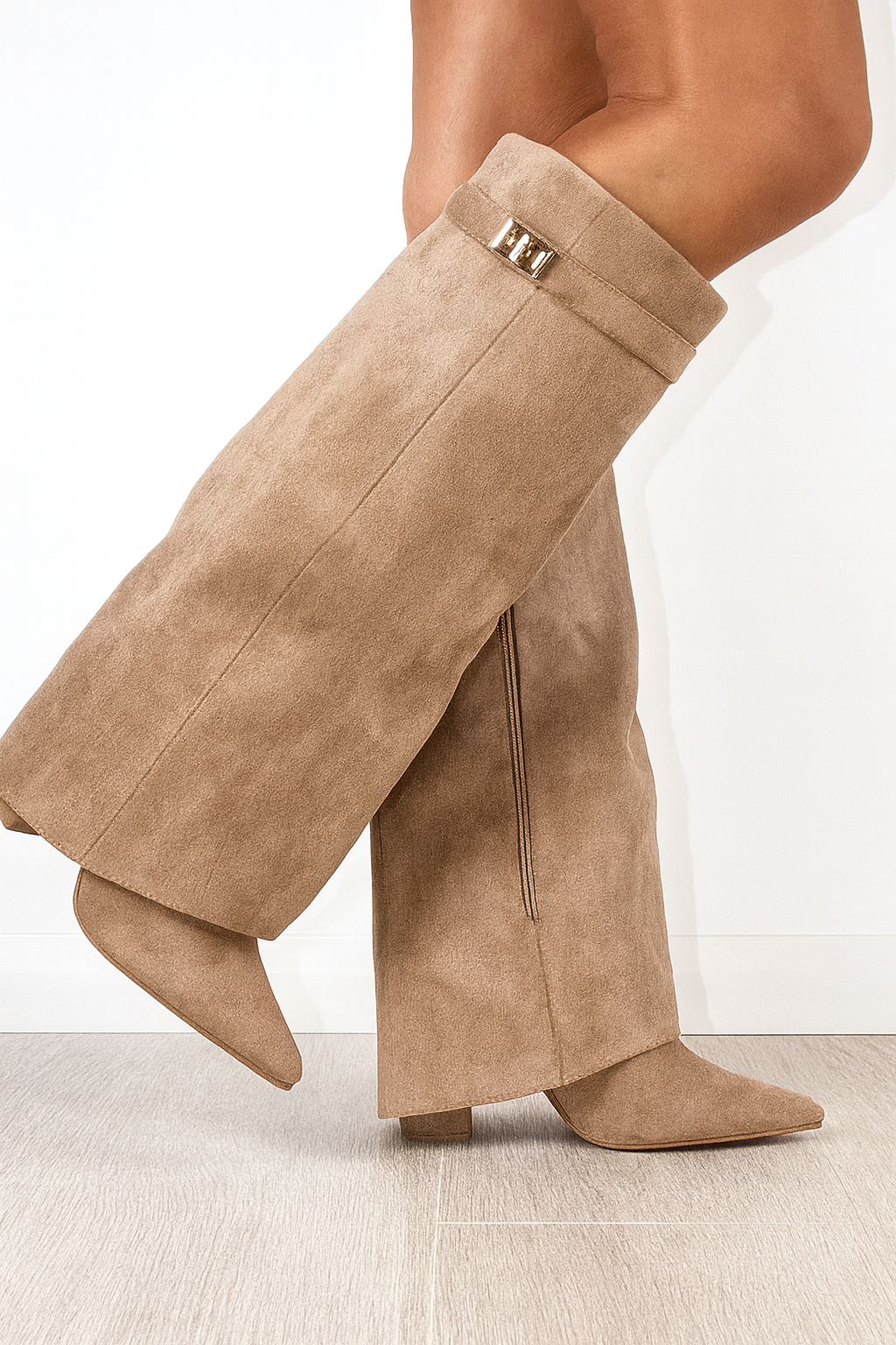 Knee-high women's boots with block heel & flap – vegan leather & suede