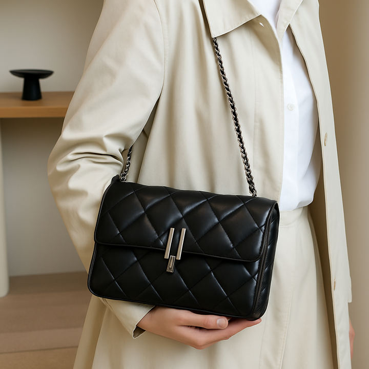 Elegant Women's Leather Bag – High-Quality Leather & Timeless