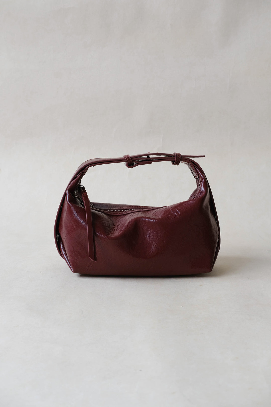 Wine red retro shoulder bag made of vegan leather – crossbody handbag