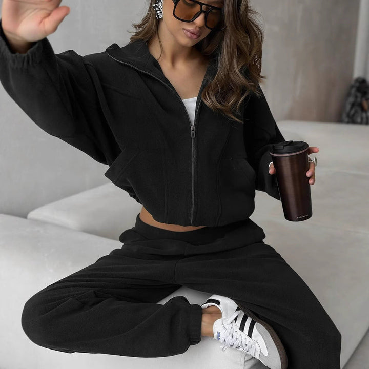 Ensemble lounge pour femmes avec fermeture éclair stylée – poches pratiques et manches larges