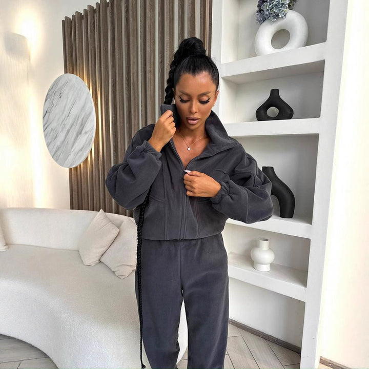 Ensemble lounge pour femmes avec fermeture éclair stylée – poches pratiques et manches larges