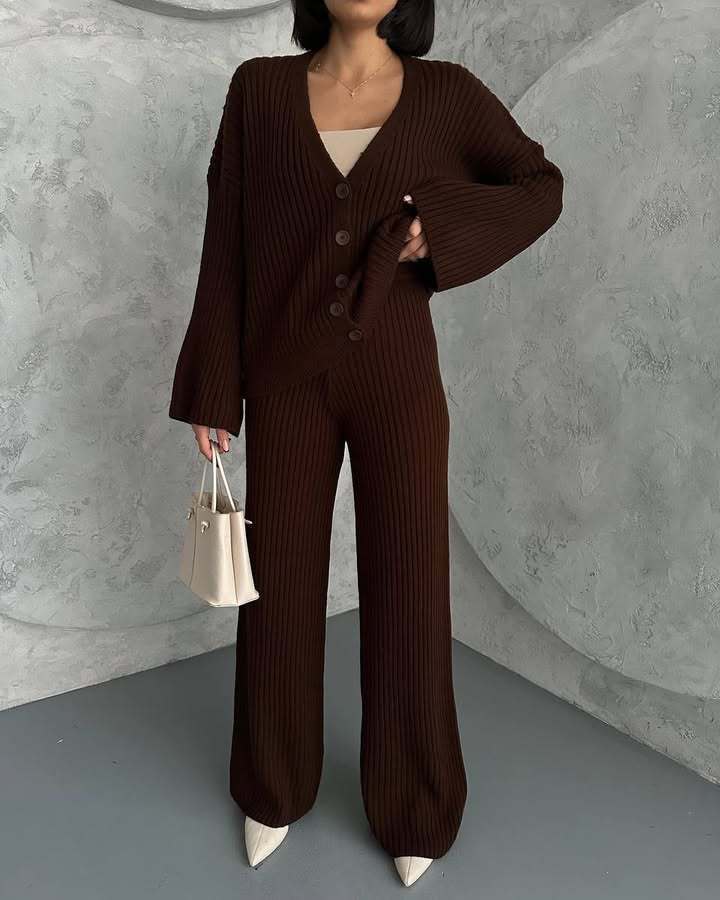 Women's loungewear set knit with wide sleeves