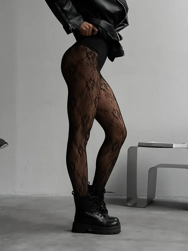 Women's fishnet tights with floral pattern