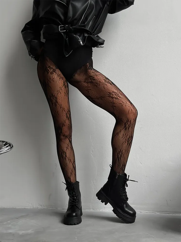 Women's fishnet tights with floral pattern