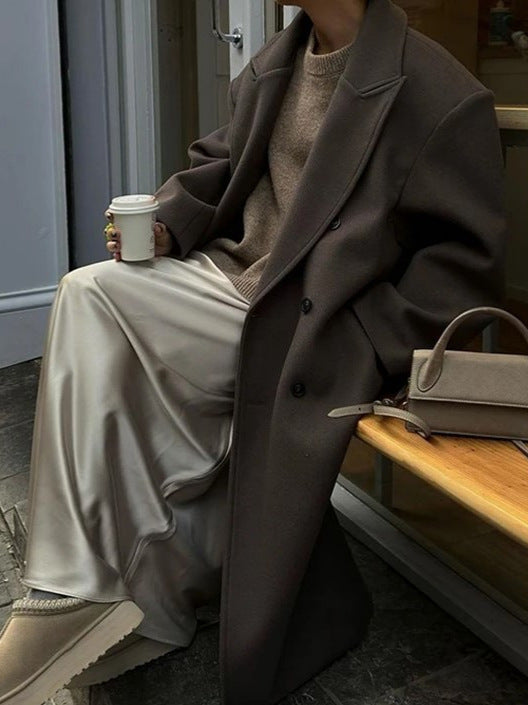 Women's oversized coat with lapel collar and high slit