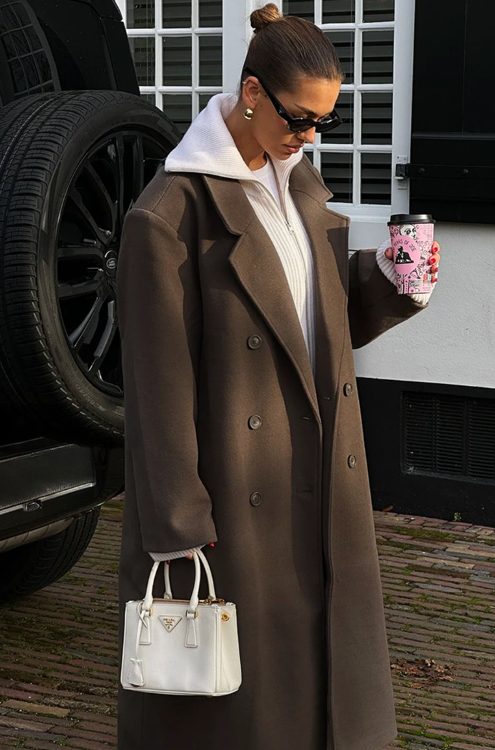 Women's oversized coat with lapel collar and high slit