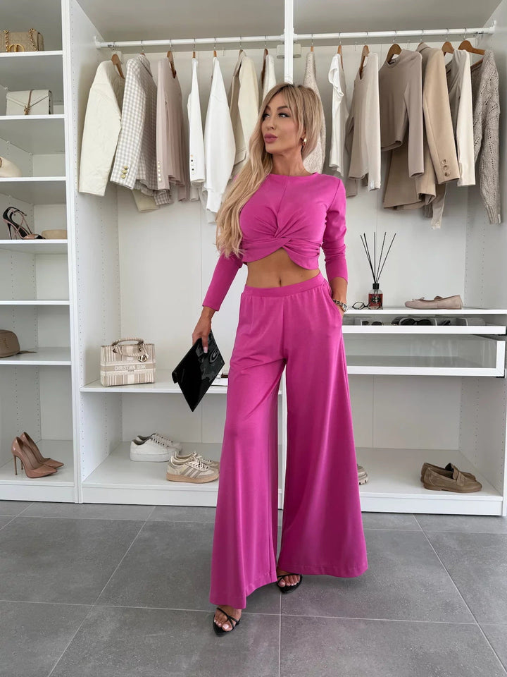 Women's set knot top and wide pants made of breathable material