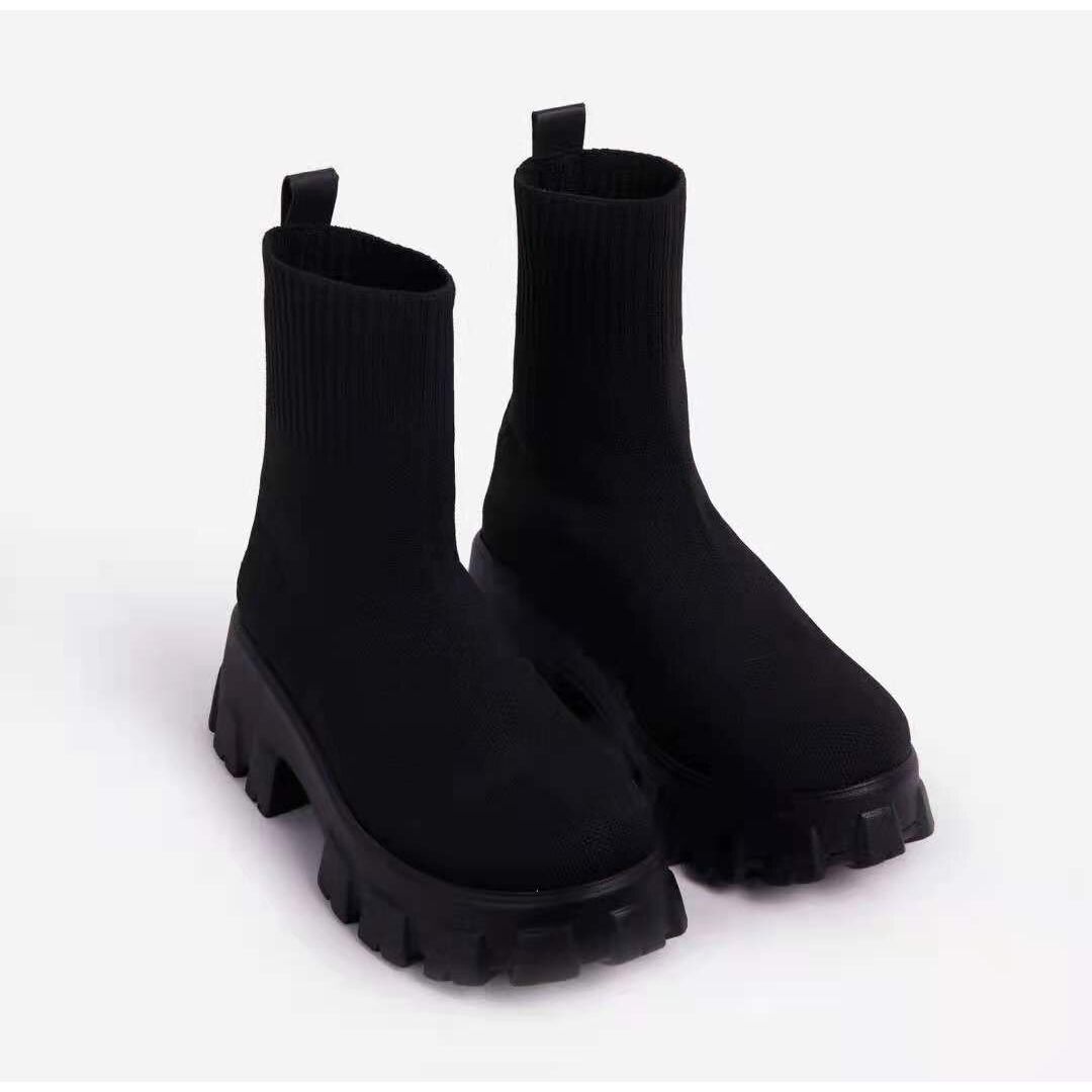 Women's ankle boots Robust tread Modern design