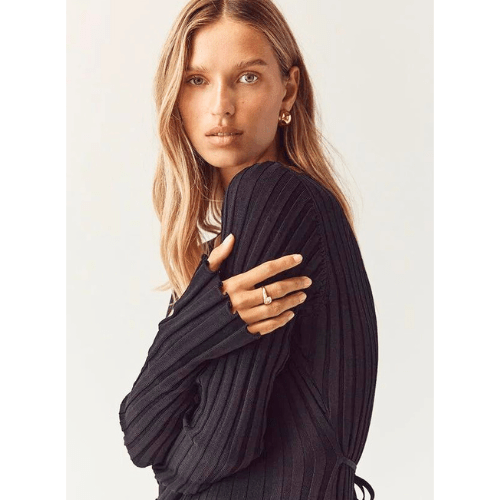 Women's knitted dress long V-neck modern design