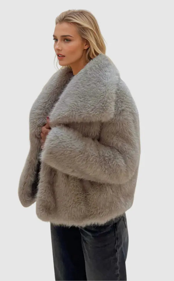 Women's jacket faux fur luxurious stylish