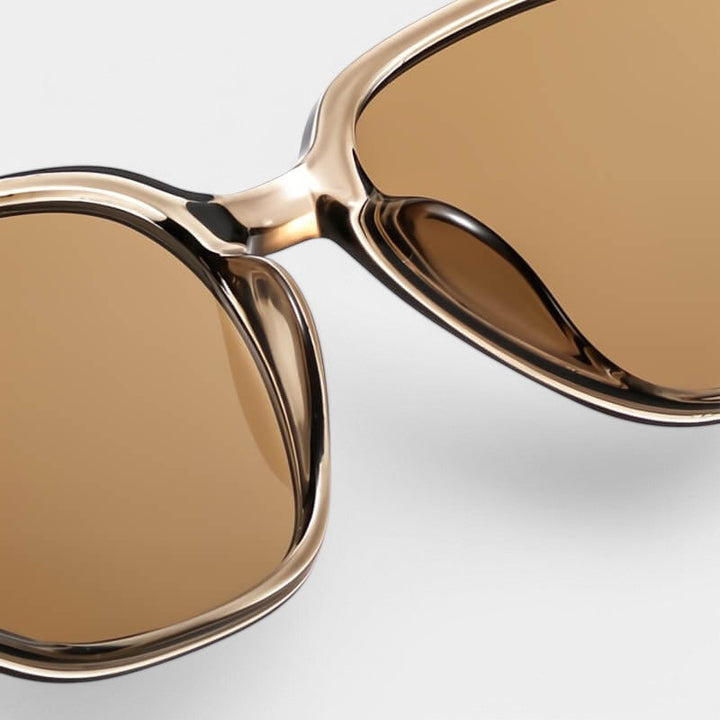 Lunettes de soleil pour femmes en plastique à monture carrée au look tendance