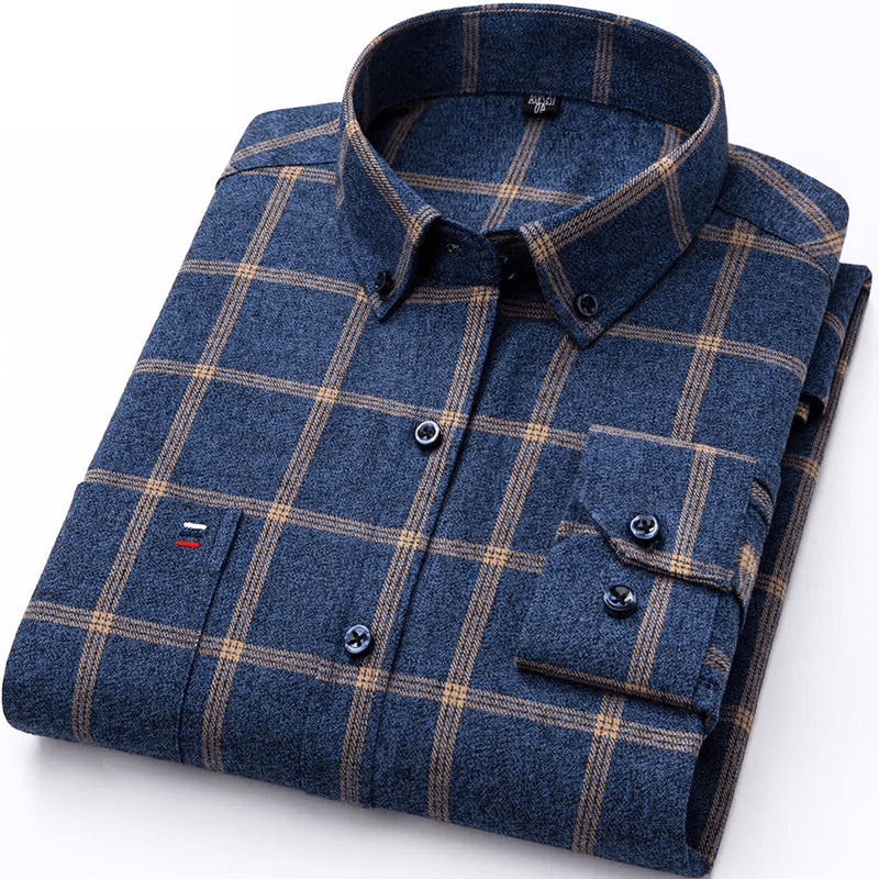 Shirt for men in classic check pattern
