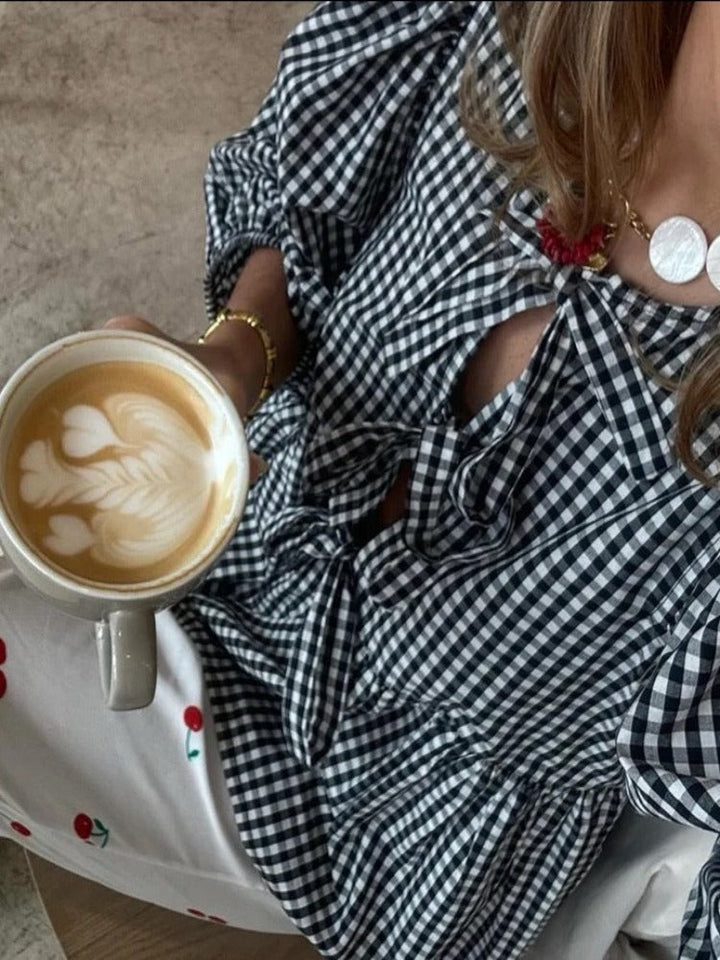 Women's summer top with puff sleeves – striped, light & trendy