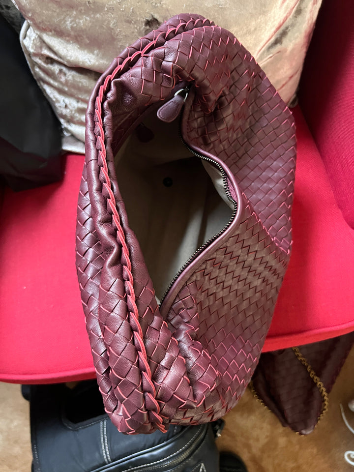 Elegant vegan leather clutch – stylish evening bag