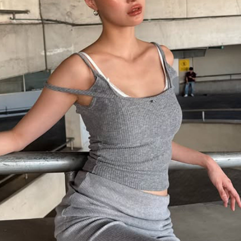 Off-shoulder women's top with fine ribbed texture