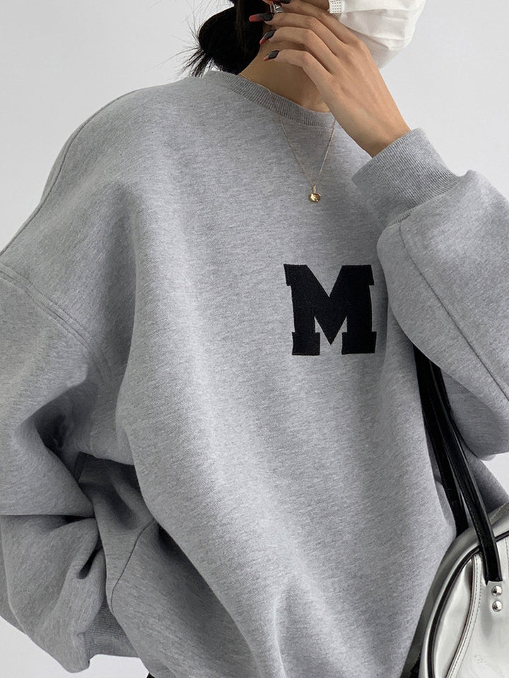 Oversized sweatshirt for women in minimalist design