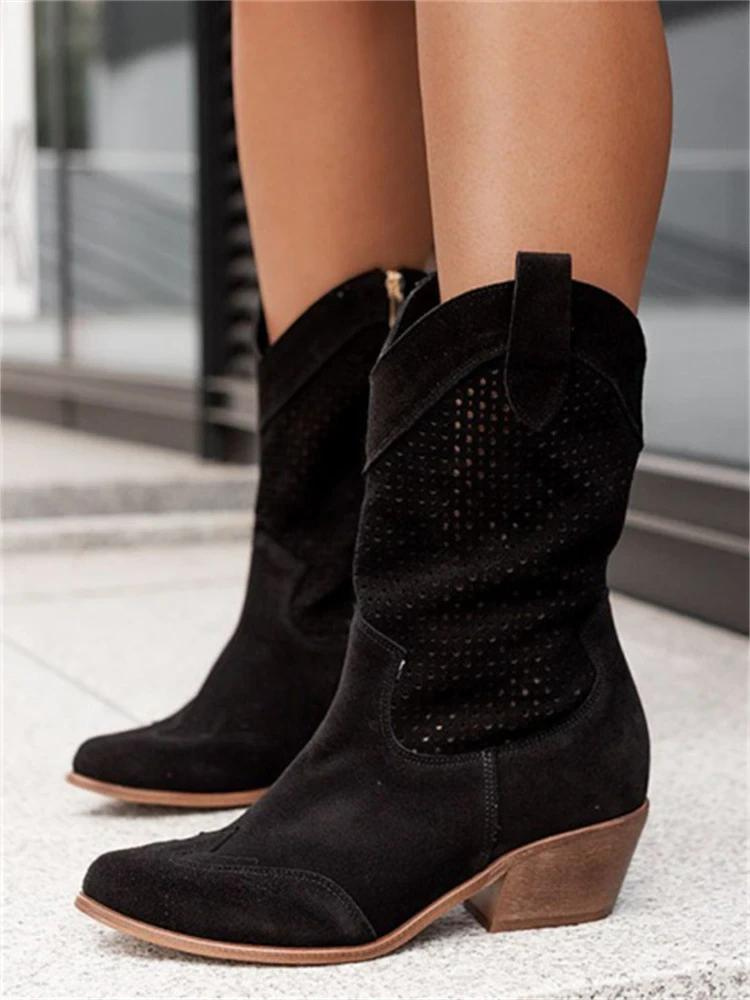White cowboy boots made of vegan leather – Embroidered western style