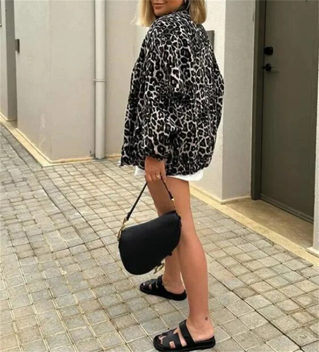 Women's bomber jacket with leopard pattern