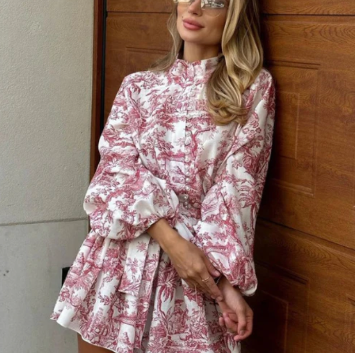 Elegant summer dress with puff sleeves & pleated skirt