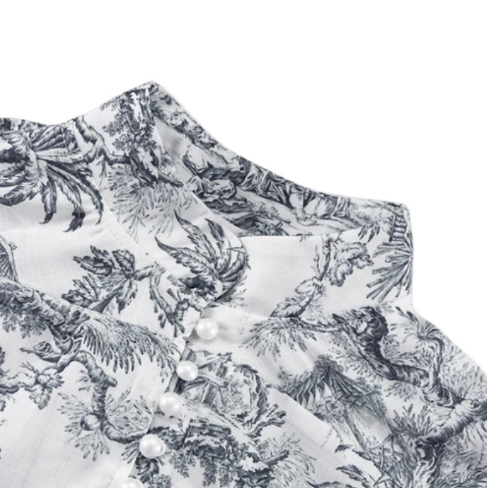 Elegant summer dress with puff sleeves & pleated skirt