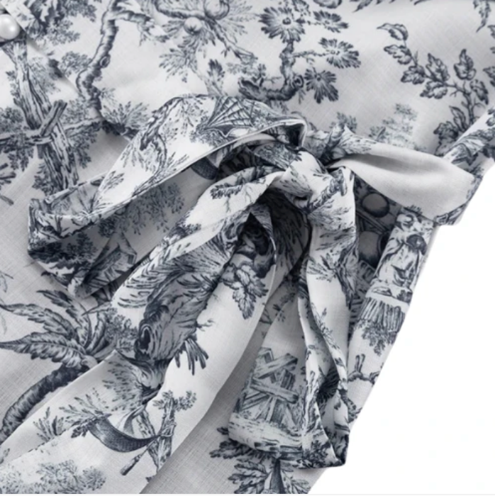 Elegant summer dress with puff sleeves & pleated skirt