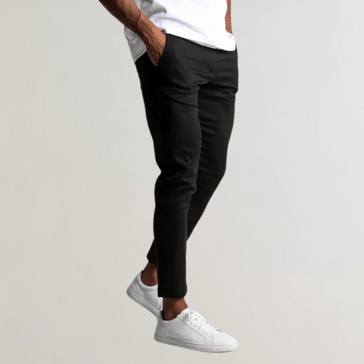 Stylish chino pants for men in slim fit, comfortable and versatile