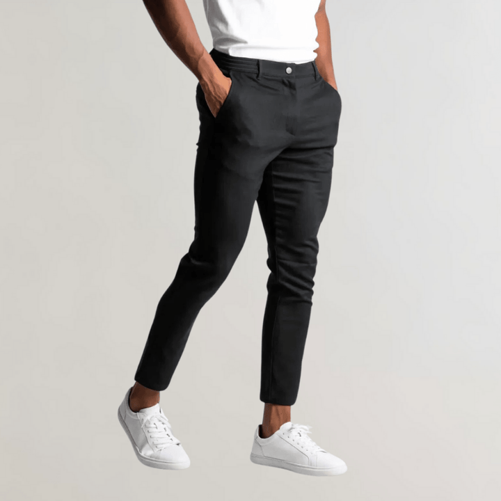 Stylish chino pants for men in slim fit, comfortable and versatile