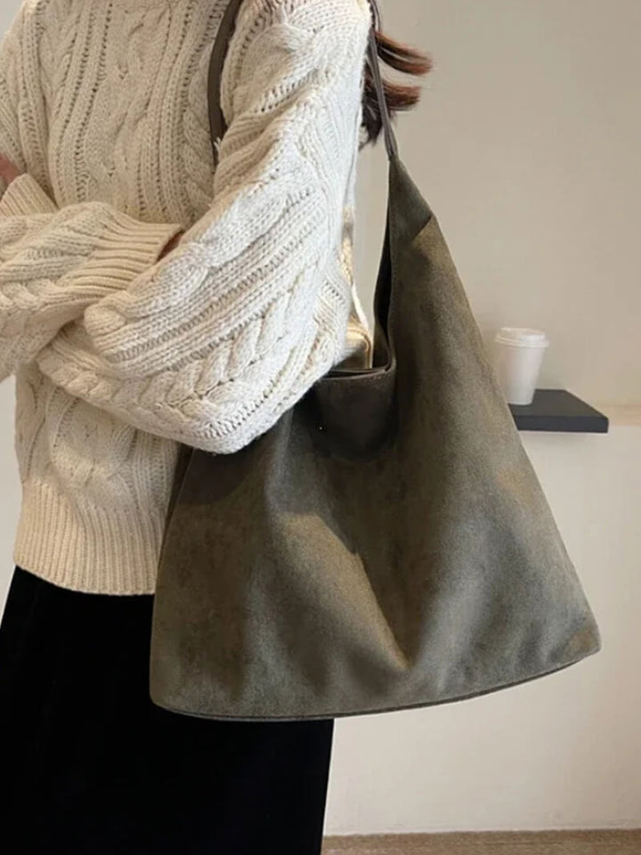 Elegant vegan suede bag – Spacious shoulder handbag