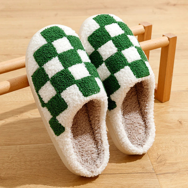 Unisex slippers warm material checkerboard pattern