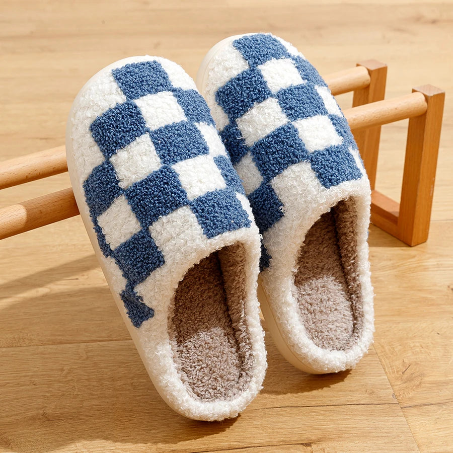 Unisex slippers warm material checkerboard pattern