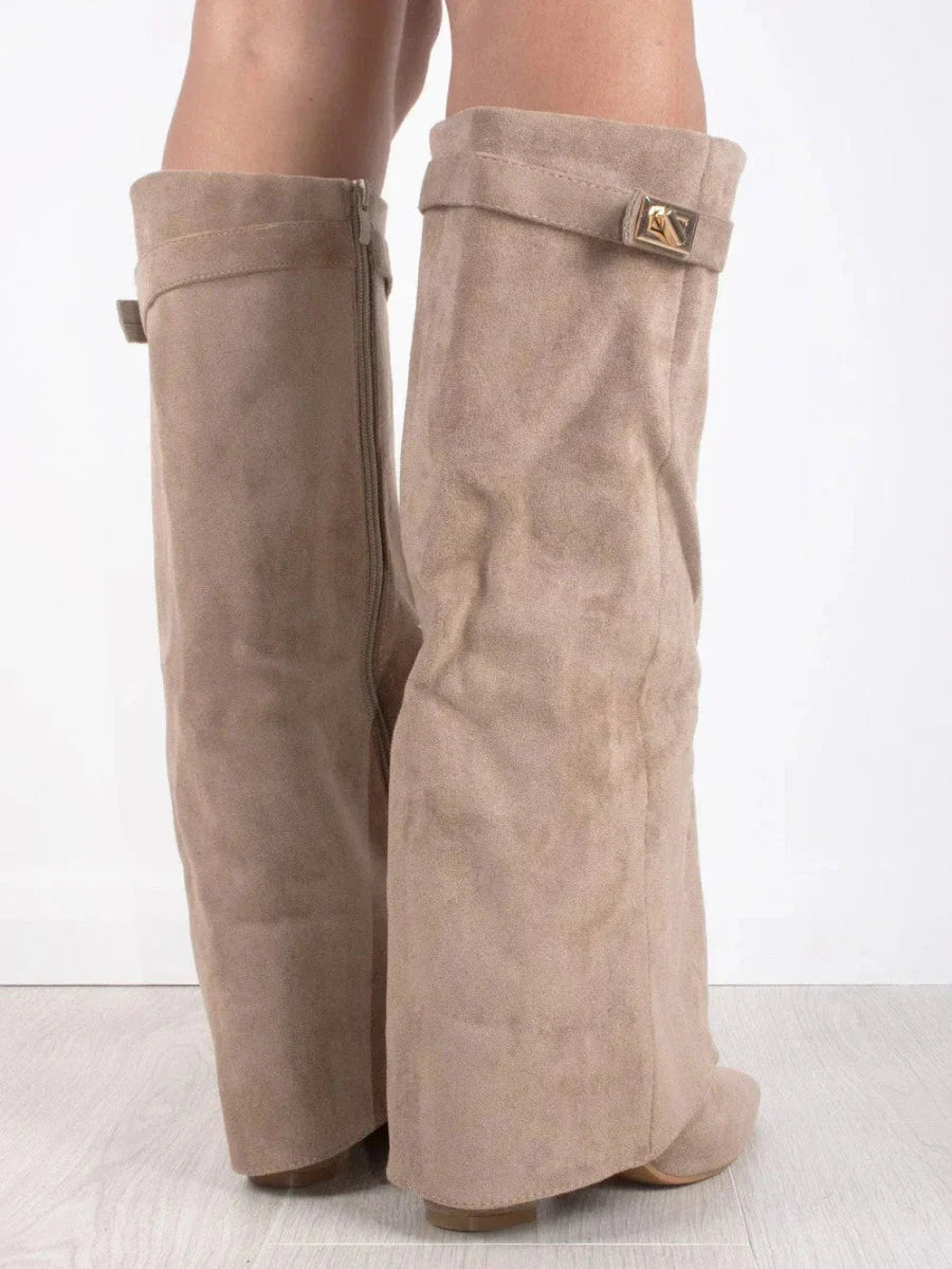 Knee-high women's boots with block heel & flap – vegan leather & suede