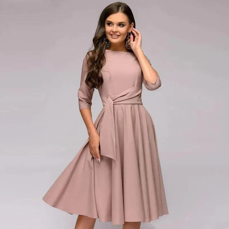 Women's midi dress made of viscose with waist belt – elegantly cut for summer