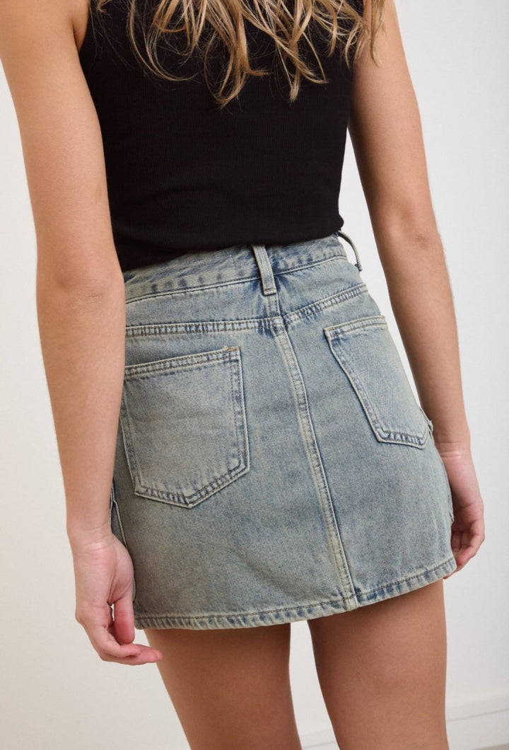 Trendy women's cargo denim skirt – midi length, washed denim