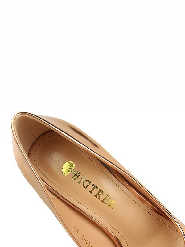 Elegant women's stiletto pumps in vegan faux leather