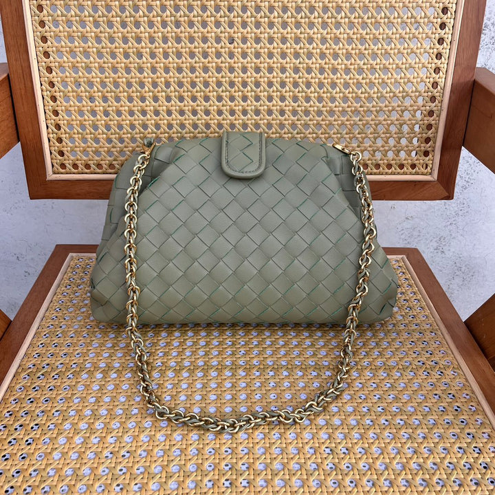 Elegant vegan leather clutch – stylish evening bag