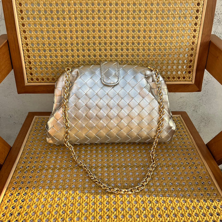 Elegant vegan leather clutch – stylish evening bag