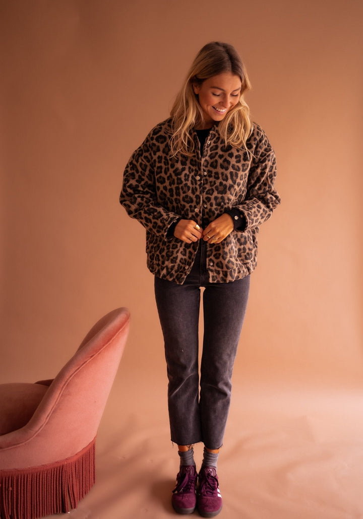 Women's bomber jacket with leopard pattern – trendy transitional jacket