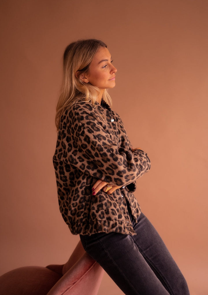 Women's bomber jacket with leopard pattern – trendy transitional jacket