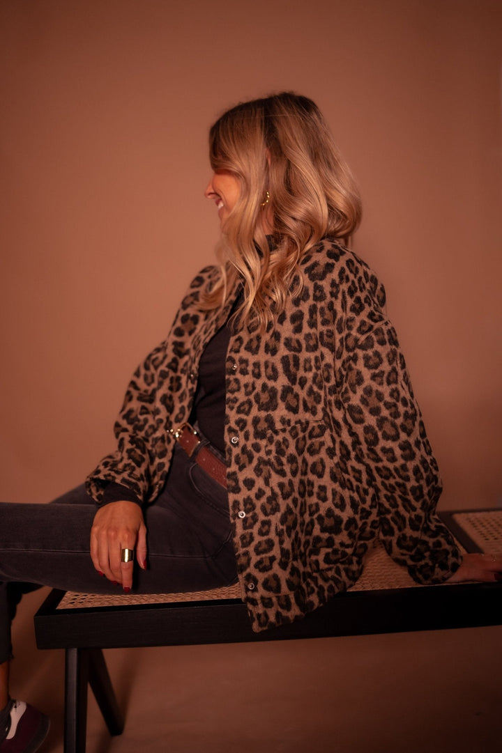Women's bomber jacket with leopard pattern – trendy transitional jacket
